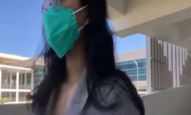 Viral Video Wanita Pamer Payudara dan Alat Vital di Bandara Yogya